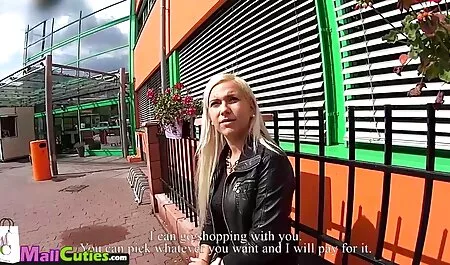Szczupła brunetka darmowe filmiki sex mamuski lubi głęboki anal