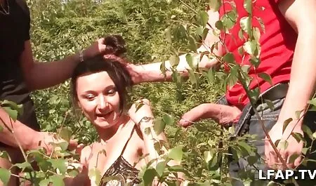 Dawalka sex za darmo mamuśki przygotowała dziewczynę do wibratora analnego
