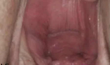 Krótkie włosy brunetka na małym darmowe sex filmy z mamuskami łóżku kurwa