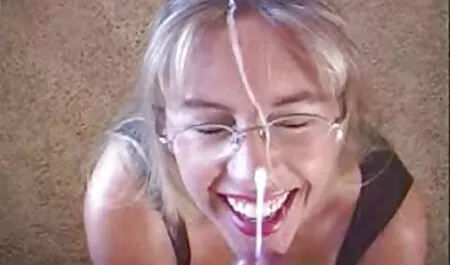 Stara Amy Skye obudziła się i sex mamuski darmowe filmiki pieprzy twardy w swoim domu