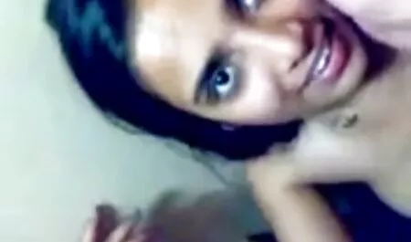 Widziałem, jak pieprzyłem i dołączyłem do porno filmy z mamuskami mojego wibratora lesbijek
