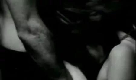 Głęboki język dla lokalnego mamuski sex filmiki zasobu