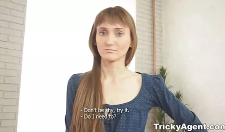 Długie nogi najemcy brutalnie niosły głowę mamuski filmy za darmo właściciela