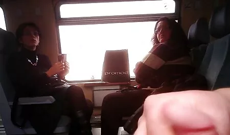 Facet sperma nudne z sex mamuski za darmo tatuażem
