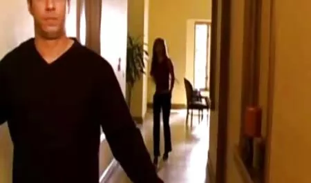 Brunetka nie jest przeciwieństwem pieprzy się z darmowe filmiki erotyczne mamuski facetem w dupę