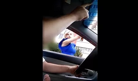 Chłopiec mamuśki nago za darmo z łuku ssie bardzo dobrze