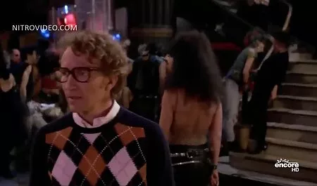 Oddziały szkoły zostały umieszczone w biurze dyrektora generalnego filmy erotyczne z mamuśkami 2