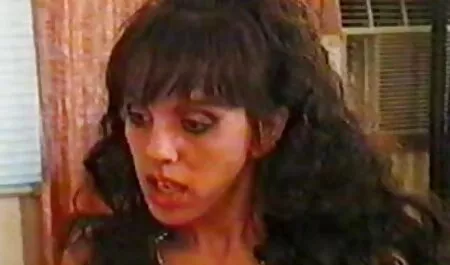 Odpoczywa w kawiarni, dobrze wkłada mamuski filmy sex w odbyt