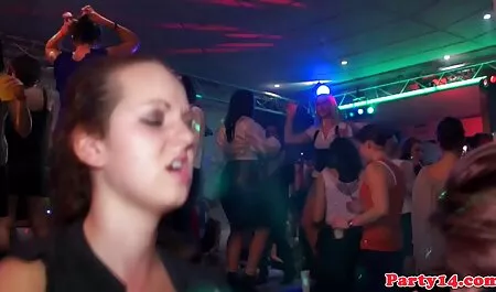 Byłem pornoorzel mamuski pijany z synem mojego przyjaciela, a on krytykował ciotkę w dupę