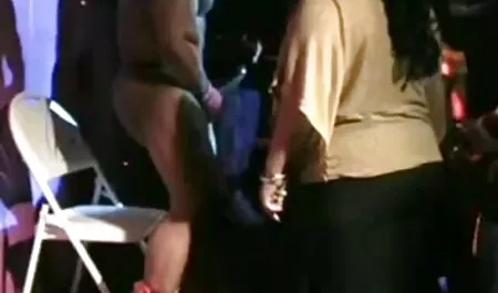 Pracownik miodu krytykował dziewczynę w seks filmy z mamuskami znieczuleniu