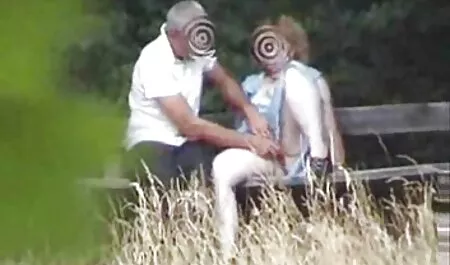 Antonin masturbuje się na kuchennym darmowe filmiki erotyczne mamuski stole
