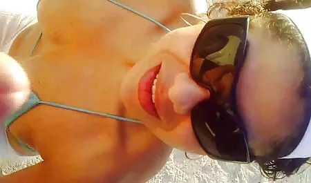 Marina jest sex darmowe filmy mamuski szczęśliwa z dwoma lesbijkami z pocałunkami, jak nogi