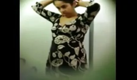 Tatiana uczy sex darmowe mamuśki głęboki anal, obserwując kaczkę i smarowanie