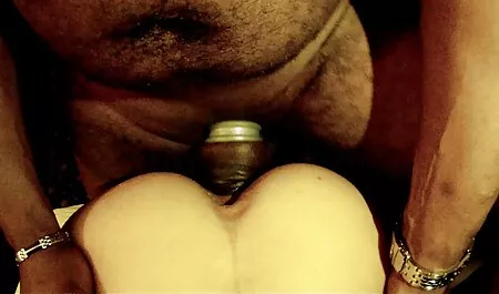 Lenka pokazuje swoje cycki w przezroczystej koszuli film porno mamuski