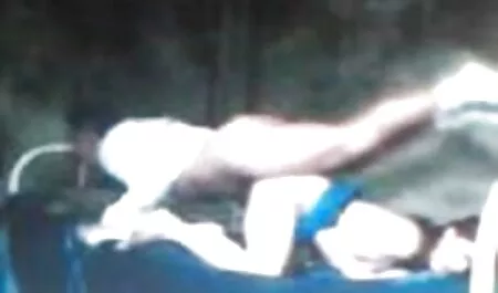 Sutki kolana w darmowe filmiki erotyczne mamuski masce penisa ssać