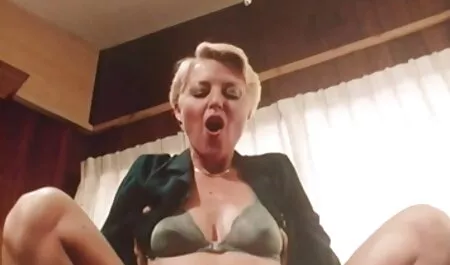 Dokładnie umyłem sex kamerki za darmo mamuski jej pachnącą dziurę w łazience