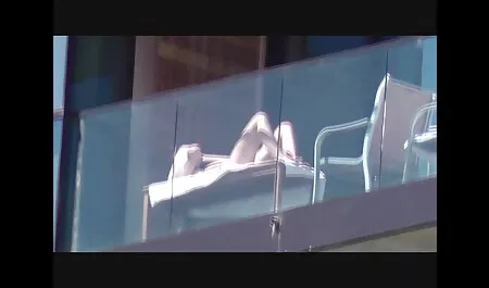 Blondynka kieszenie zostały seks filmy z mamuśkami ukarane skórą i nagi nagi Biuro