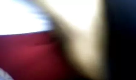 Zabawa mamuski filmy sex dziewczyna robi język